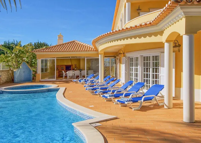 ヴィラ Lisianto アルブフェイラ